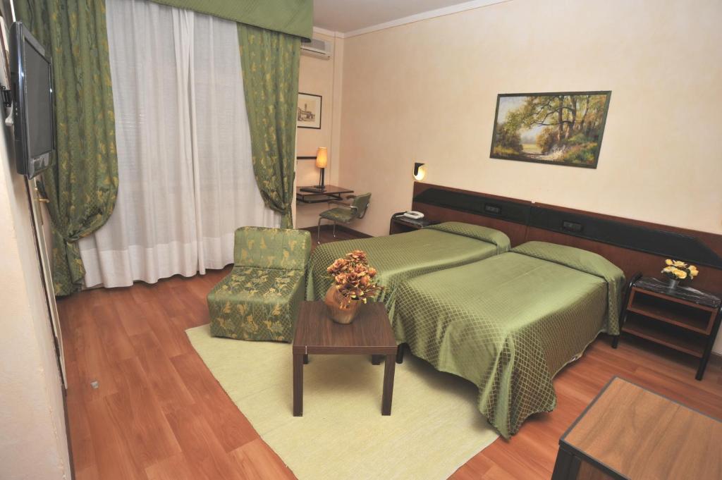 Hotel Massimo D'Azeglio Montecatini Terme Room photo